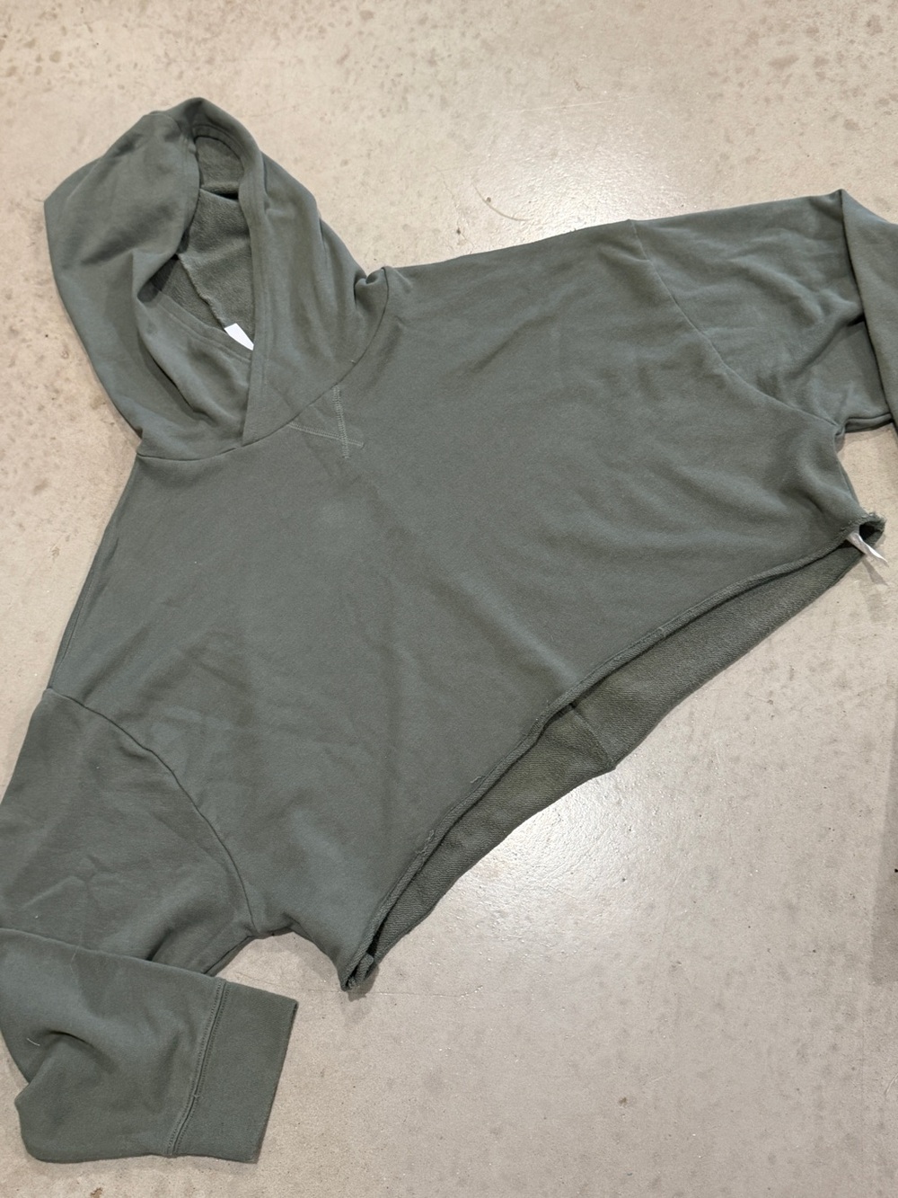 Cropped Hooded Sweatshirt in Olive Green